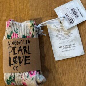 NWT MAGNOLIA PEARL Floral Lil Dipper Socks - Solene
